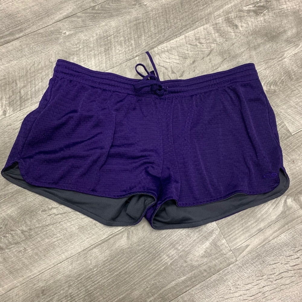 Reversible mesh shorts